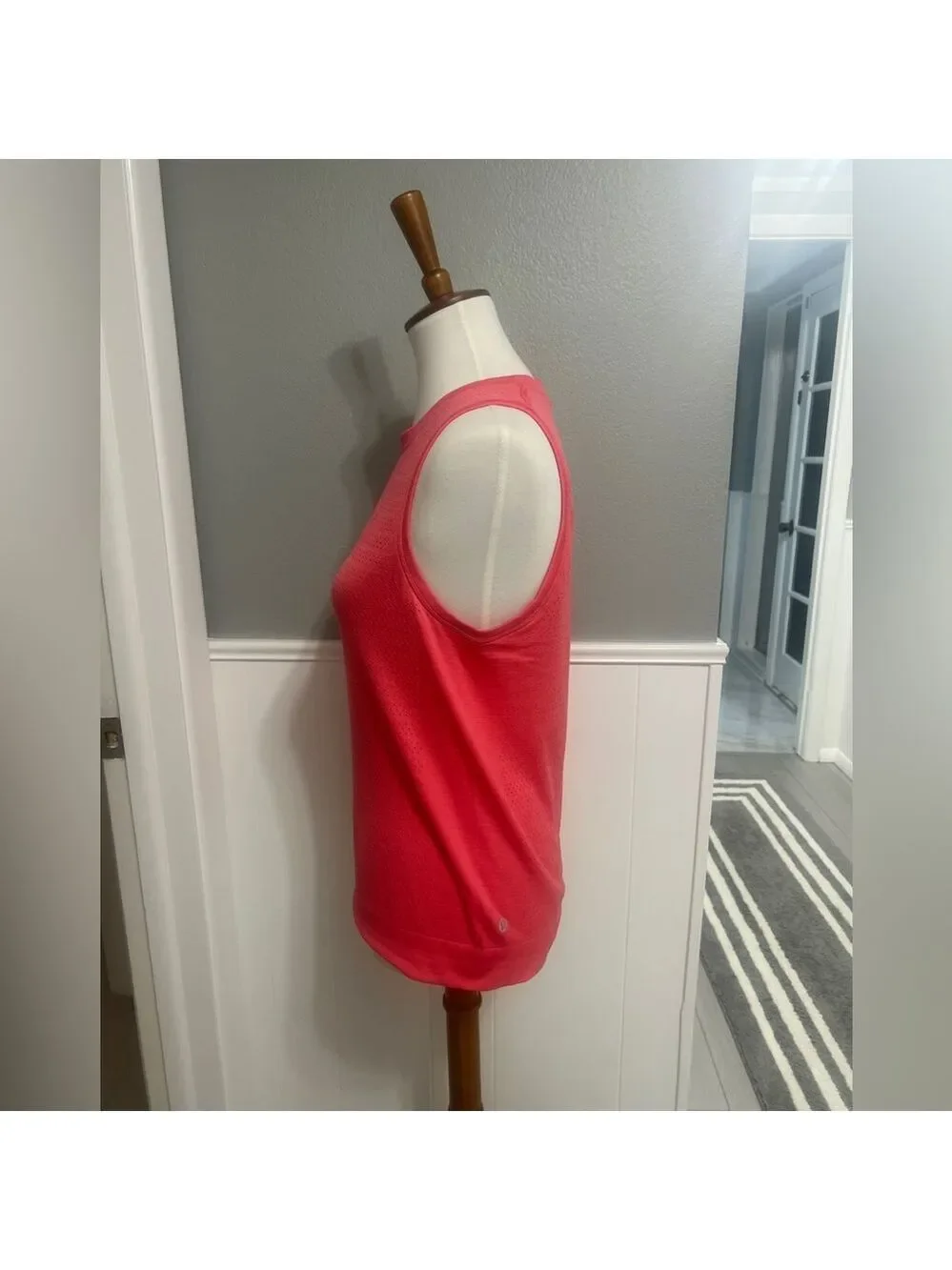Lululemon Breeze by Muscle Tank Glossy Pink Size 6
